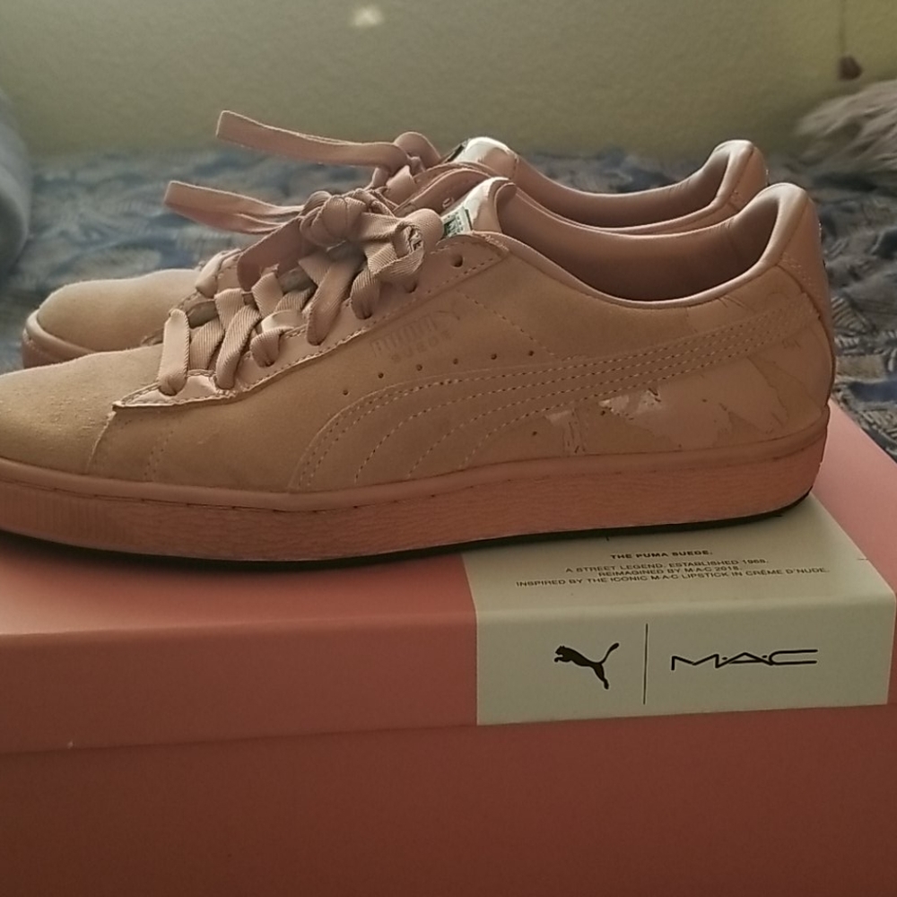 Shoes - Picture 2 of 3